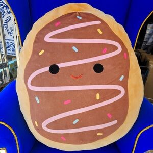 Adorable & Fluffy! 24" Deja Donut Squishmallow - Sweet Indulgence!